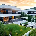 Lucy - 1 Lemon -outdoor Pool , 2 Cherry-indoor Pool And 3 Plum-outdoor Pool Villa Marina