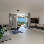 Lucy - 1 Lemon -outdoor Pool , 2 Cherry-indoor Pool And 3 Plum-outdoor Pool Villa Marina (Bossoglina)