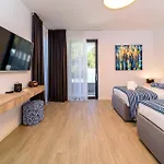 Villa Lucy - 1 Lemon -outdoor Pool , 2 Cherry-indoor Pool And 3 Plum-outdoor Pool Marina (Bossoglina)