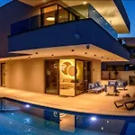 Lucy - 1 Lemon -outdoor Pool , 2 Cherry-indoor Pool And 3 Plum-outdoor Pool * Marina (Bossoglina)