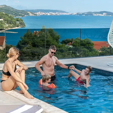 Villa Lucy - 1 Lemon -outdoor Pool , 2 Cherry-indoor Pool And 3 Plum-outdoor Pool Marina