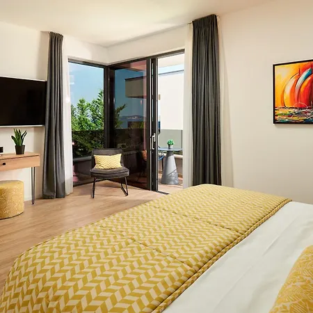 Lucy - 1 Lemon -outdoor Pool , 2 Cherry-indoor Pool And 3 Plum-outdoor Pool Villa Marina