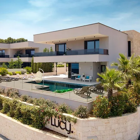 Villa Lucy - 1 Lemon -outdoor Pool , 2 Cherry-indoor Pool And 3 Plum-outdoor Pool Marina