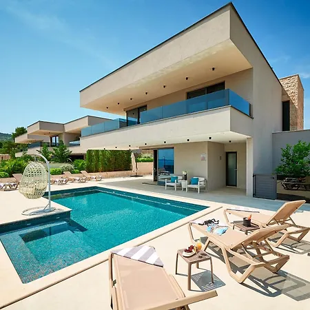 Lucy - 1 Lemon -outdoor Pool , 2 Cherry-indoor Pool And 3 Plum-outdoor Pool Villa