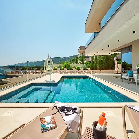 Villa Lucy - 1 Lemon -outdoor Pool , 2 Cherry-indoor Pool And 3 Plum-outdoor Pool *