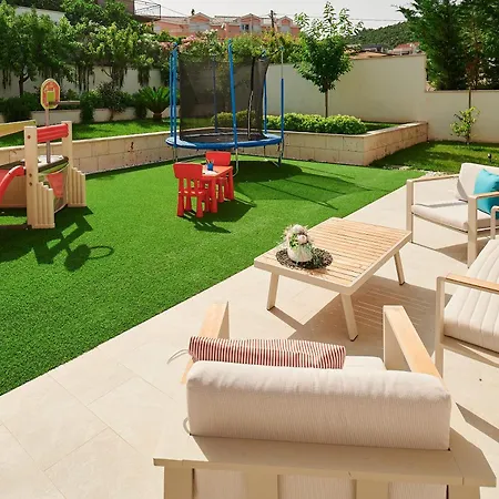 Lucy - 1 Lemon -outdoor Pool , 2 Cherry-indoor Pool And 3 Plum-outdoor Pool Villa *