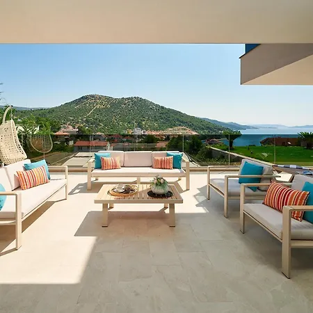 Villa Lucy - 1 Lemon -outdoor Pool , 2 Cherry-indoor Pool And 3 Plum-outdoor Pool Marina