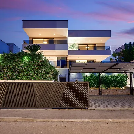 Villa Lucy - 1 Lemon -outdoor Pool , 2 Cherry-indoor Pool And 3 Plum-outdoor Pool *