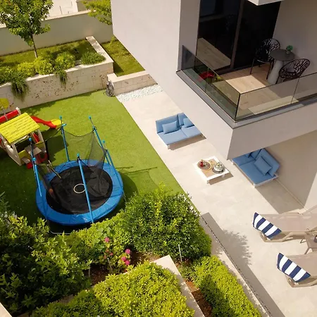 Lucy - 1 Lemon -outdoor Pool , 2 Cherry-indoor Pool And 3 Plum-outdoor Pool Villa *