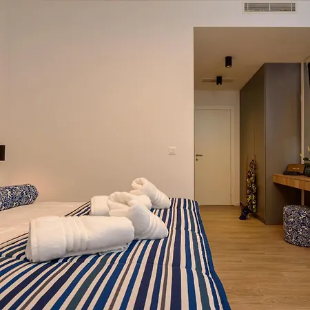 Villa Lucy - 1 Lemon -outdoor Pool , 2 Cherry-indoor Pool&3 Plum-outdoor Pool