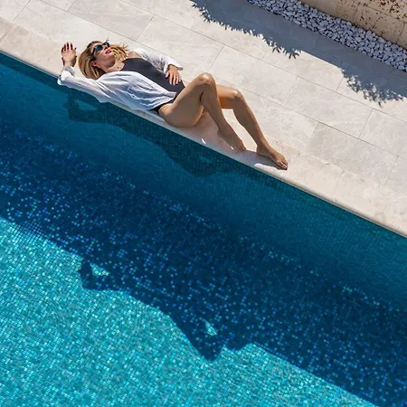 Lucy - 1 Lemon -outdoor Pool , 2 Cherry-indoor Pool And 3 Plum-outdoor Pool * Marina