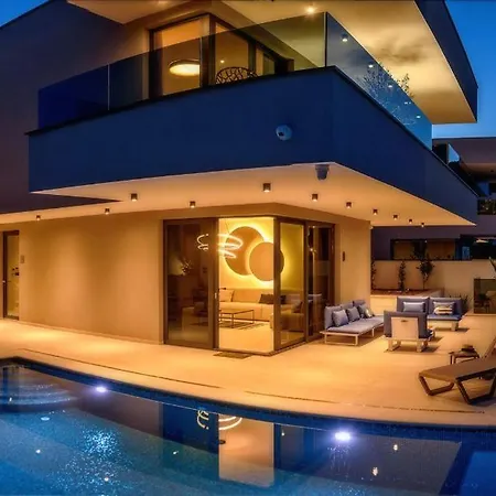 Lucy - 1 Lemon -outdoor Pool , 2 Cherry-indoor Pool&3 Plum-outdoor Pool * Marina