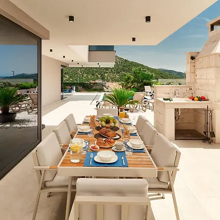 Lucy - 1 Lemon -outdoor Pool , 2 Cherry-indoor Pool And 3 Plum-outdoor Pool Villa Marina