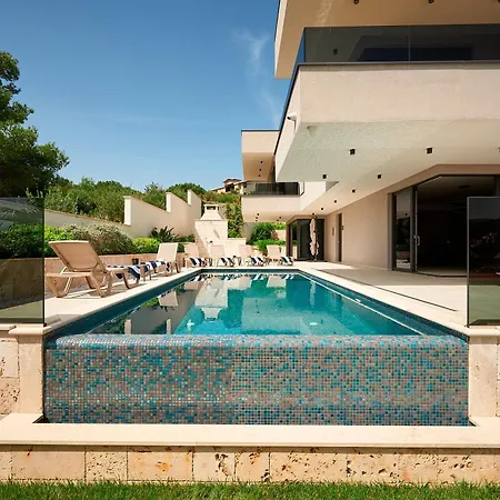 Villa Lucy - 1 Lemon -outdoor Pool , 2 Cherry-indoor Pool And 3 Plum-outdoor Pool *
