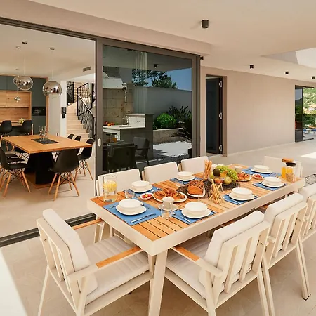 Lucy - 1 Lemon -outdoor Pool , 2 Cherry-indoor Pool&3 Plum-outdoor Pool Villa *