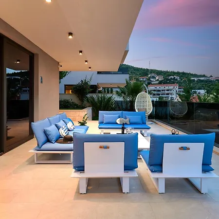 Lucy - 1 Lemon -outdoor Pool , 2 Cherry-indoor Pool And 3 Plum-outdoor Pool *